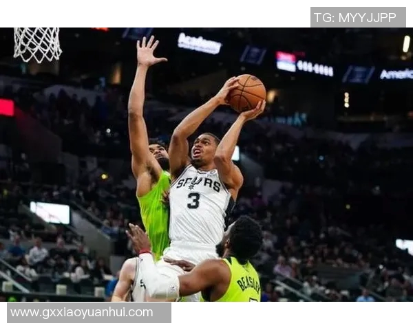 马刺与开拓者激战正酣竞彩篮球分析与投注策略分享