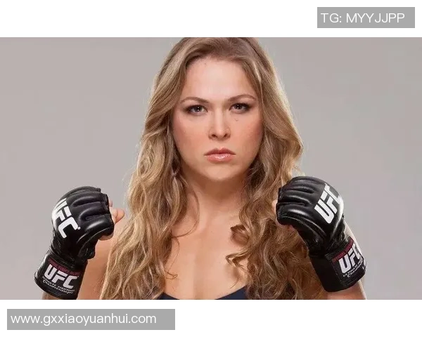 隆达罗西与霍尔姆的巅峰对决谁将成为女子综合格斗的新传奇